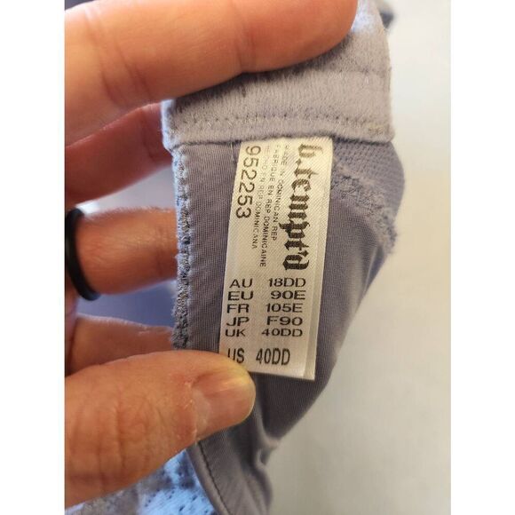 B. Tempt'd Wacoal Future Foundation Wire Free T-Shirt Bra with Lace 40DD - Picture 3 of 3